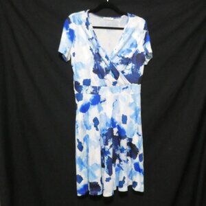 MS BASIC | large | Blue and White Floral Dress